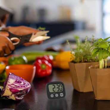 Digitaler Kurzzeitmesser zum Sport/Kochen/Lernen, inklusive Stoppuhr und Uhrzeit, magnetisch, großes Display, Eieruhr, Küchen-Timer, Sport-Timer, schwarz